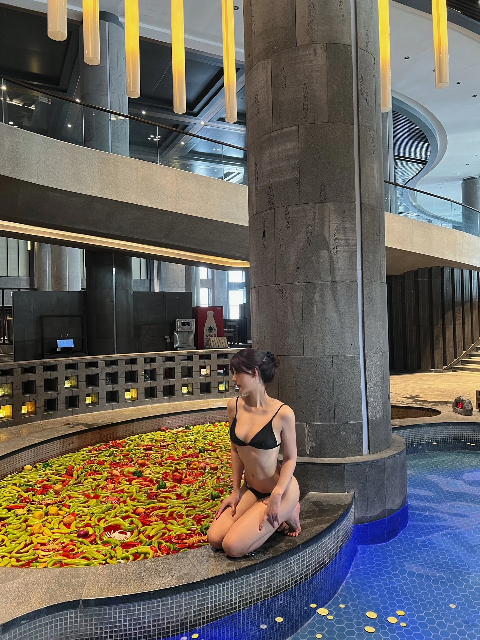 就是阿朱啊 – 火锅温泉 10P 2V